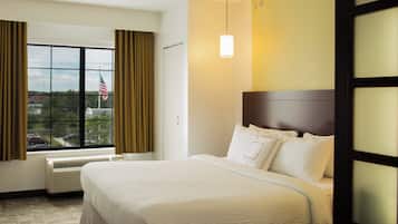 Studio, 1 trÚs grand lit et 1 canapé-lit