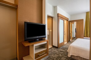 Select Comfort beds, in-room safe, desk, blackout drapes - SpringHill Suites by Marriott-Houston/Rosenberg (Rosenberg)