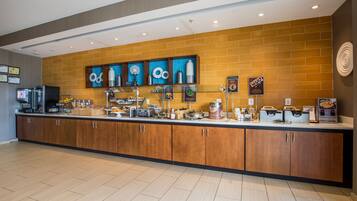 Petit déjeuner complet compris tous les jours