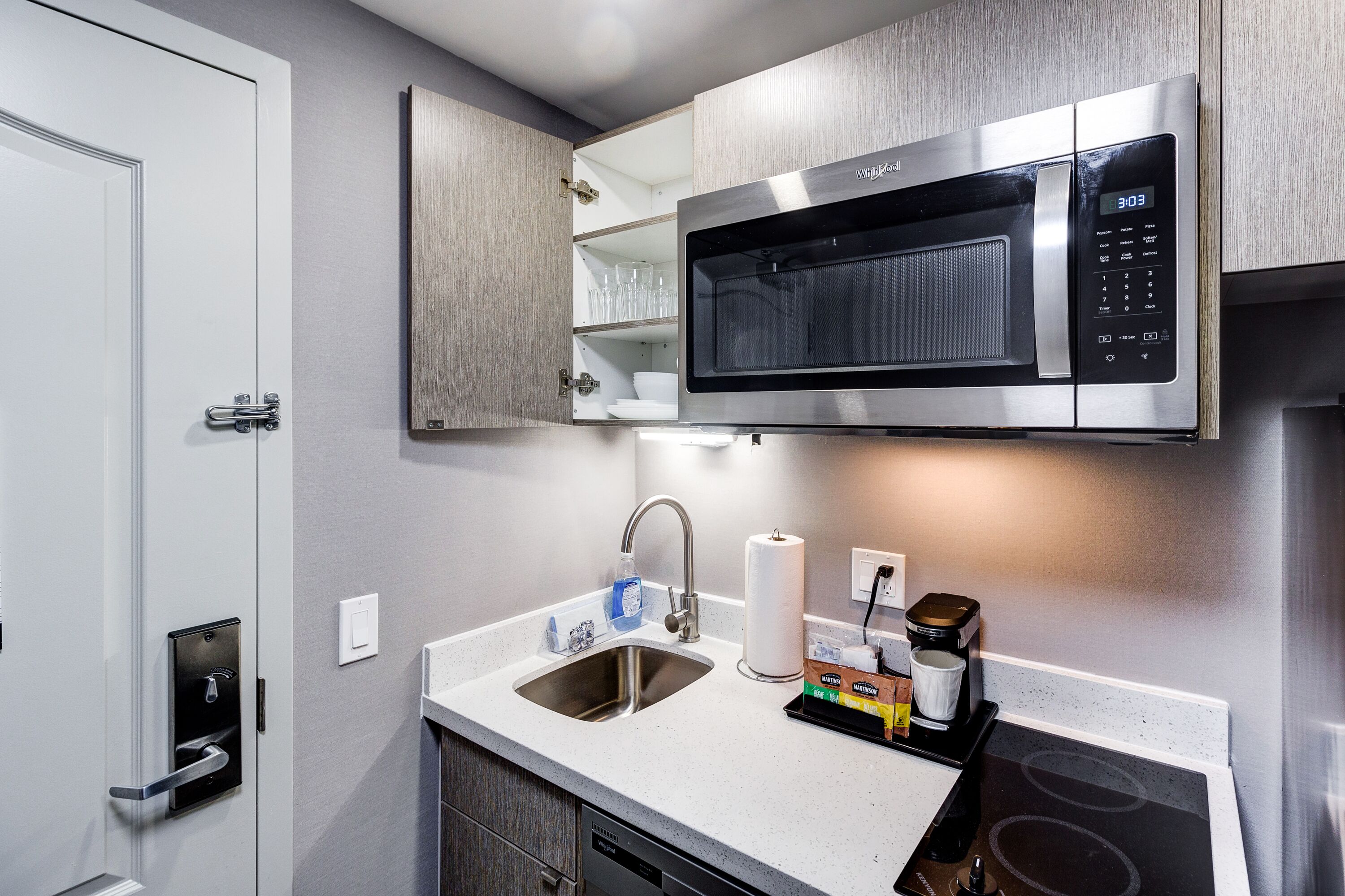 one king studio kitchen non smoking | private kitchenette | fridge, microwave, coffee/tea maker, paper towels