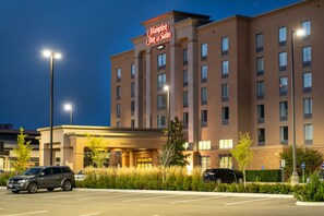 Front of property - Hampton Inn & Suites by Hilton Brantford Conference Centre (Brantford)