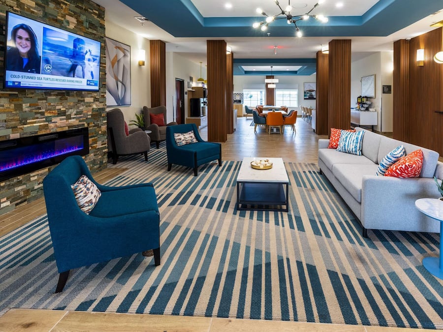 Free daily full breakfast