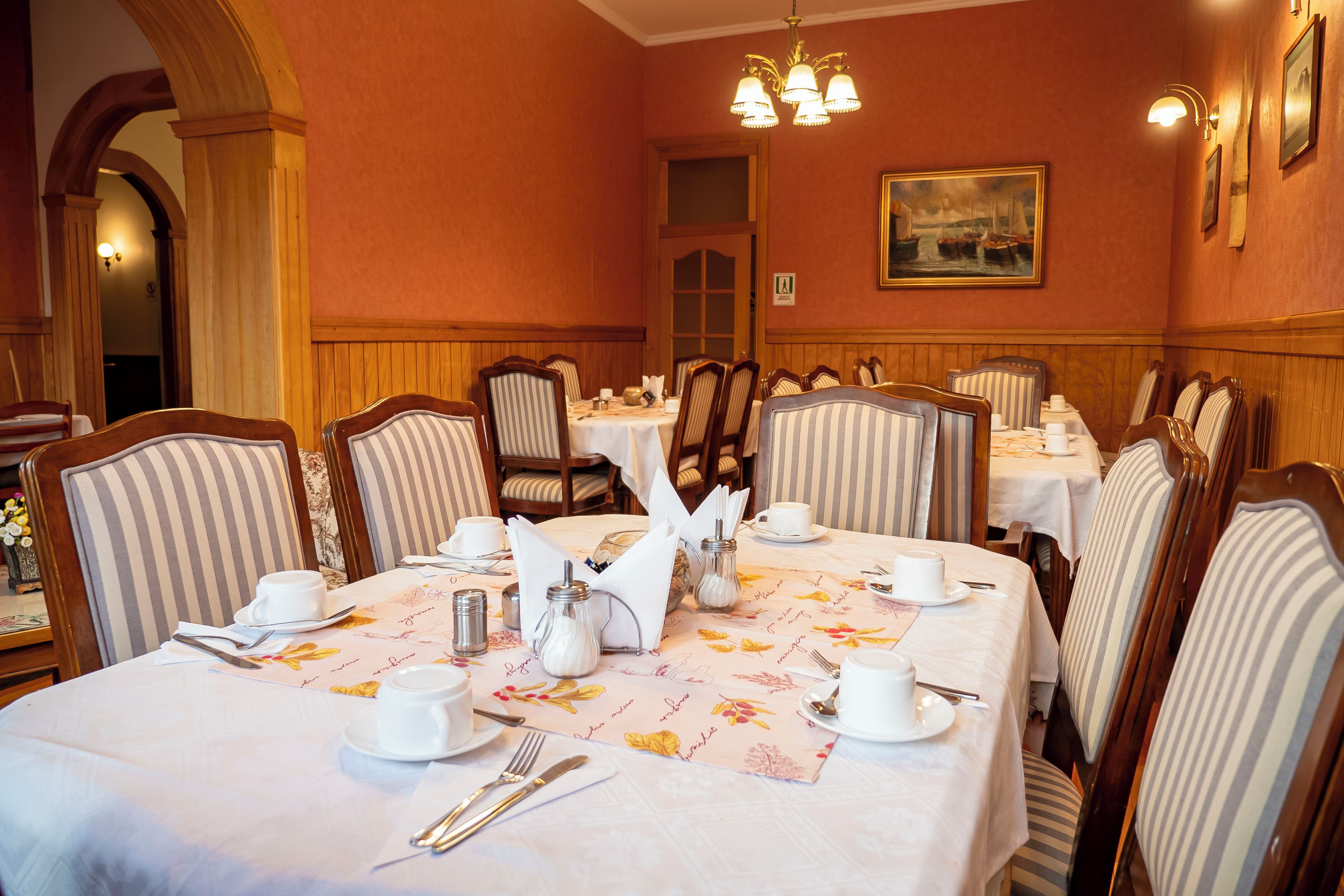 Petit déjeuner en libre-service compris tous les jours