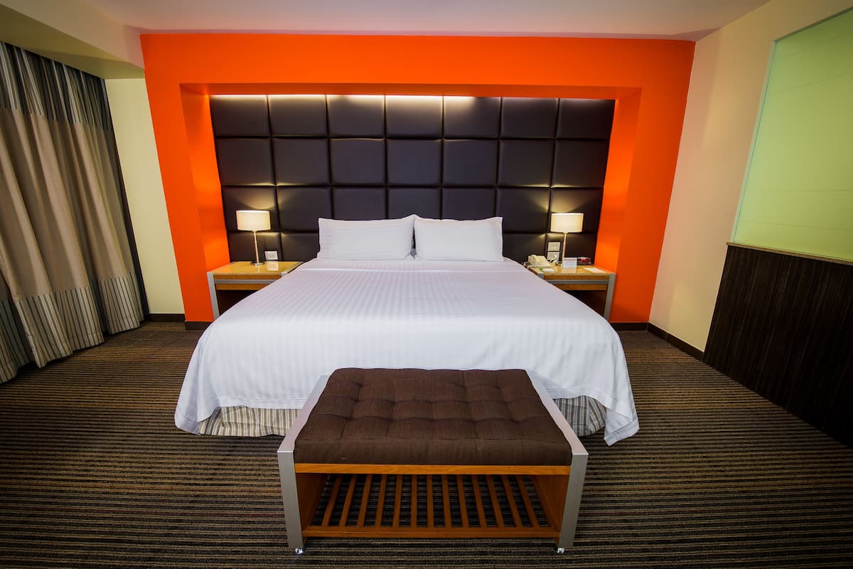 1 bedroom, in-room safe, individually furnished, desk