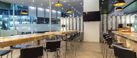 Bar (in der Unterkunft)