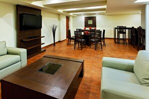 Coffres-forts dans les chambres, ameublement personnalisé, bureau