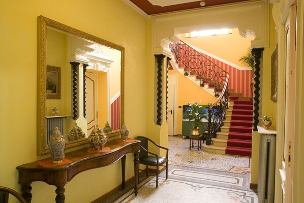 Staircase - Hotel Principi d'Acaja (Turin)