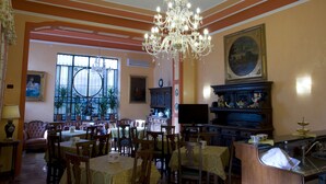 Breakfast area - Hotel Principi d'Acaja (Turin)