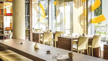 Tägliches Frühstücksbuffet gegen Gebühr