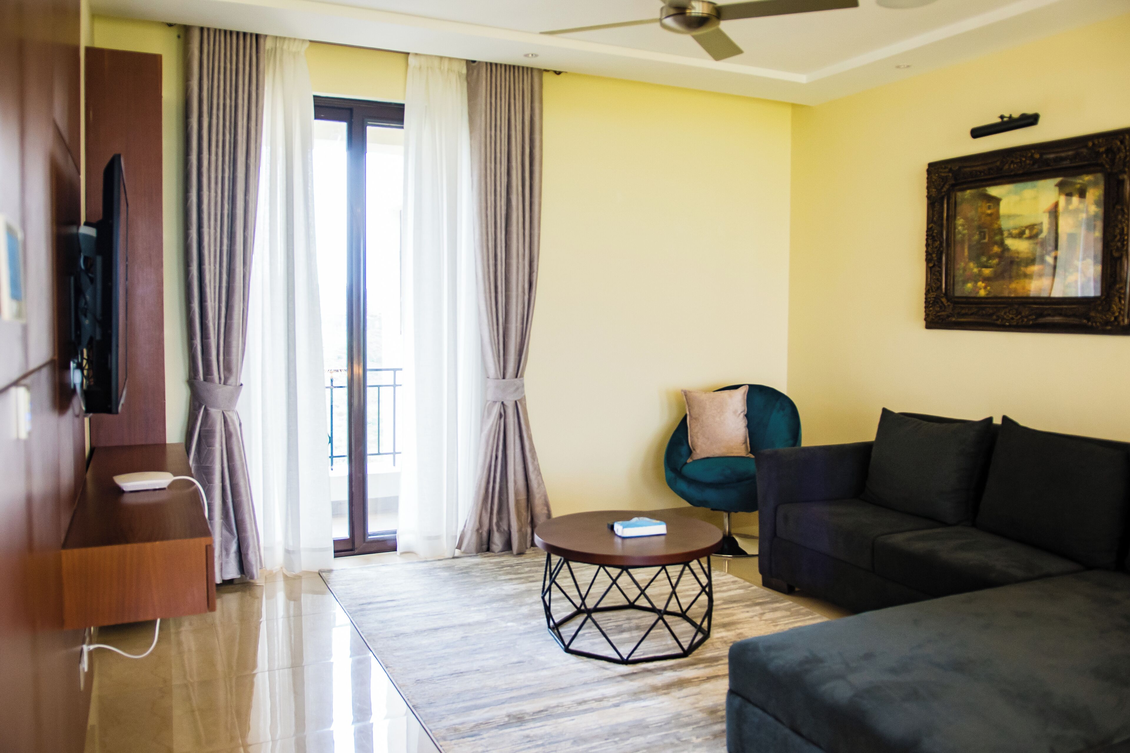 Family Apartment | Living area | Toys