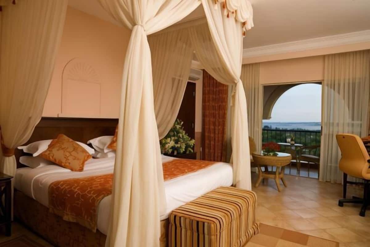 1 bedroom, minibar, in-room safe, desk