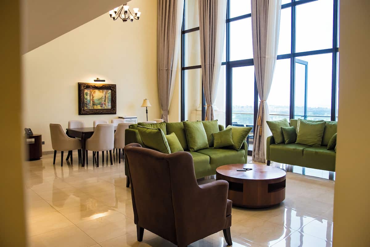 Family Penthouse | Living area | Toys