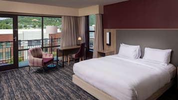 Room, 1 King Bed, Balcony | In-room safe, desk, laptop workspace, blackout drapes