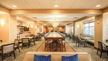 Termasuk sarapan bufet setiap hari