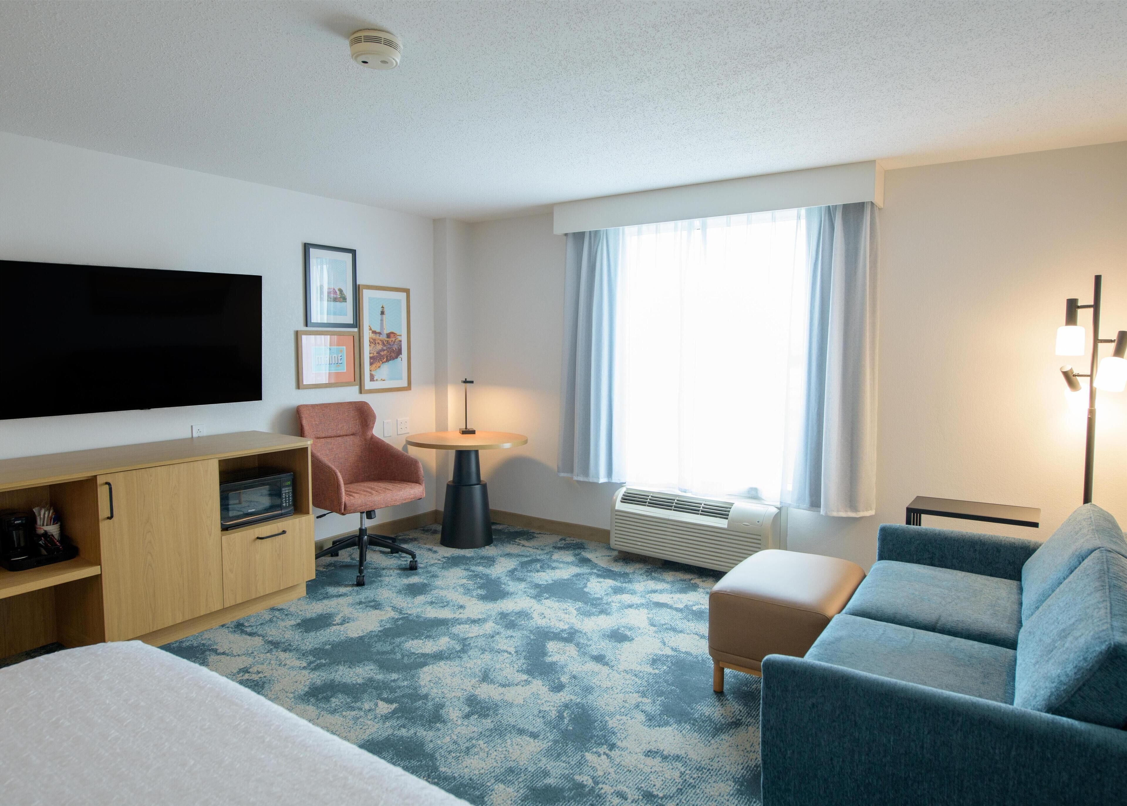 ห้องพัก, เตียงคิงไซส์ 1 เตียง และโซฟาเบด, ปลอดบุหรี่, ตู้เย็นและไมโครเวฟ | เครื่องนอนป้องกันสารก่อภูมิแพ้, โต๊ะทำงาน, พื้นที่ทำงานแบบใช้แล็ปท็อป