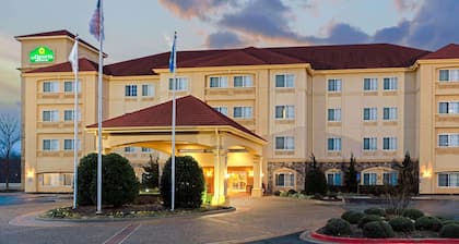 La Quinta Inn & Suites by Wyndham Stillwater-University Area