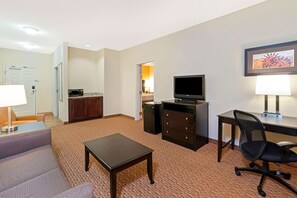 Premium bedding, pillow-top beds, desk, blackout curtains - La Quinta Inn & Suites by Wyndham Stillwater-University Area (Stillwater)