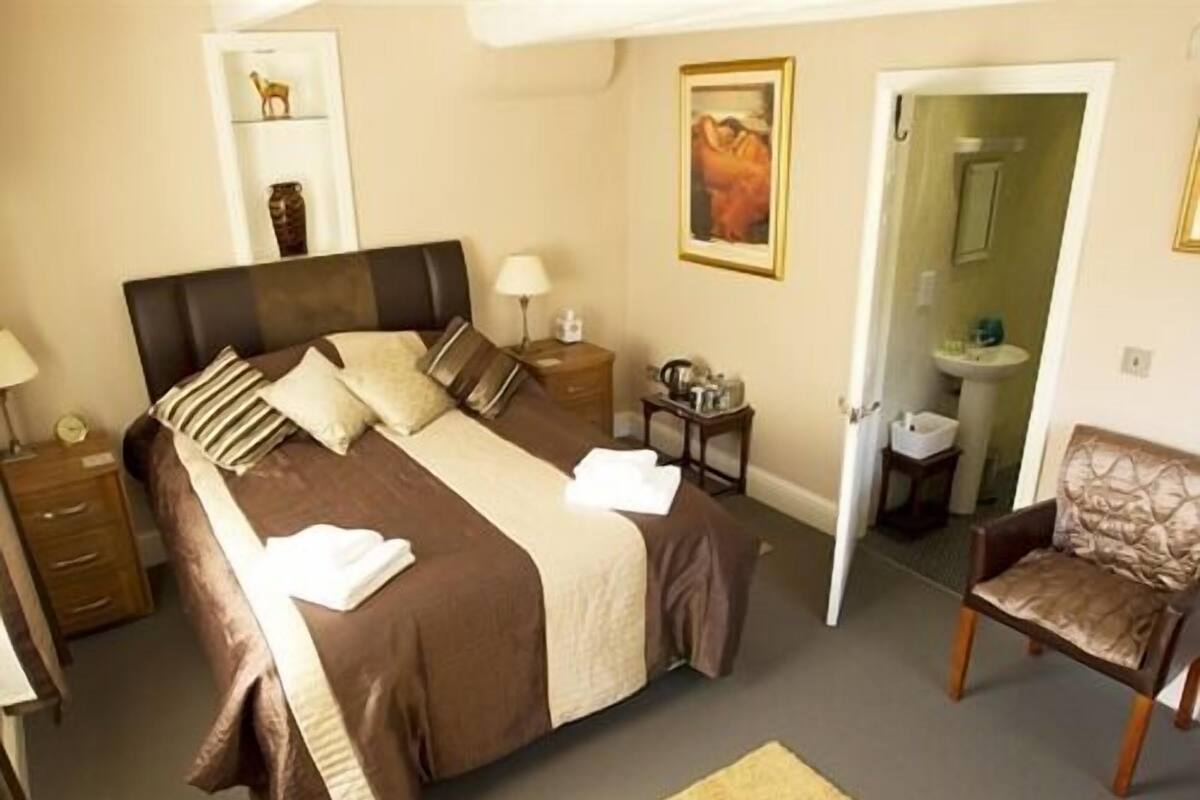 Double Room, 1 King or 1 Queen Bed, Ensuite