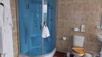 Superior Double or Twin Room, Ensuite | Bathroom