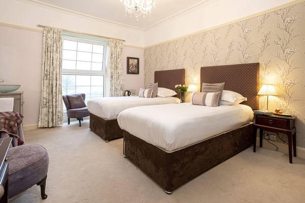 Chambre Standard Double ou avec lits jumeaux, salle de bains privée