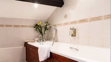 Standard Room with a bath, 1 Double Bed | Bathroom | Free toiletries, hair dryer, towels