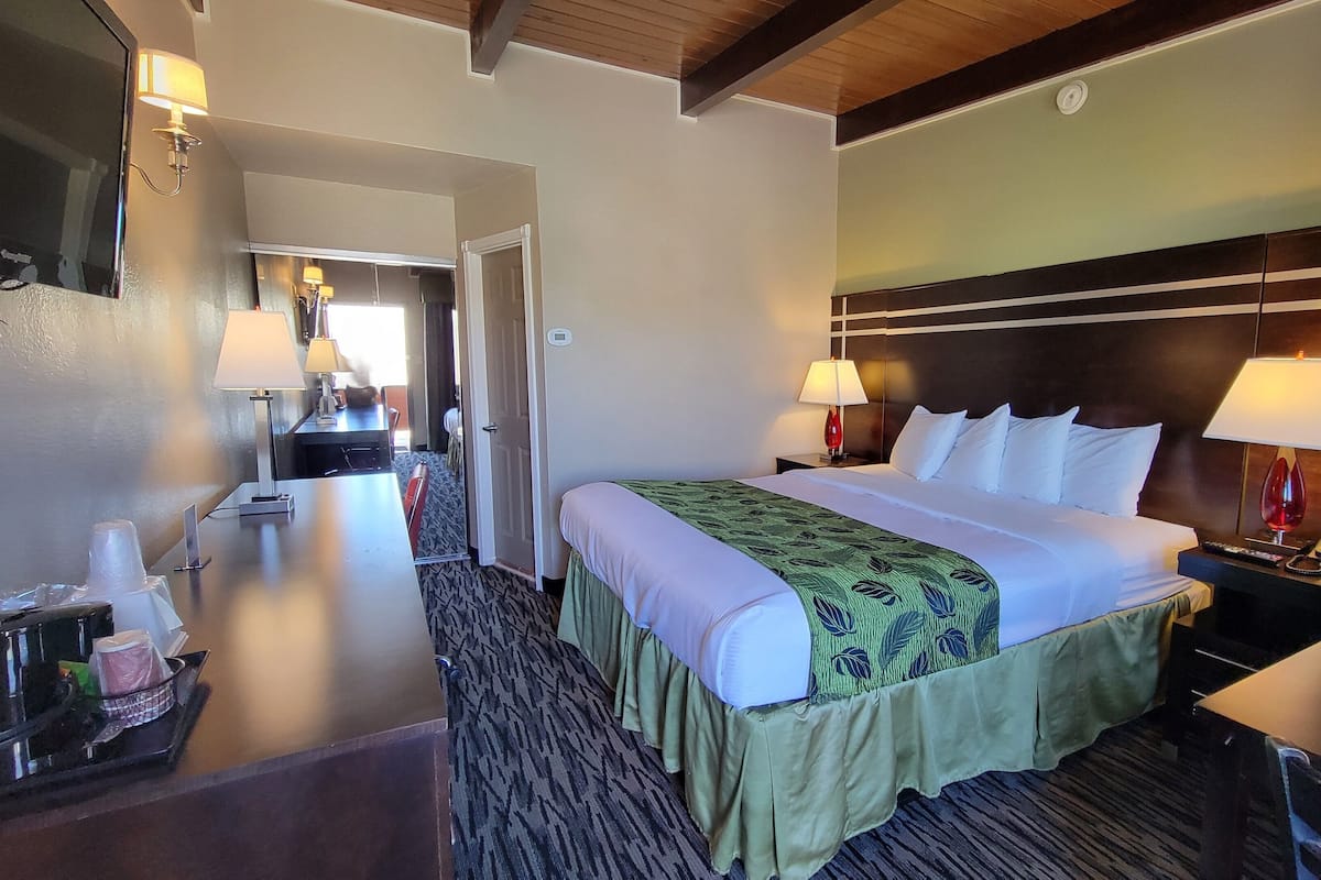 1 bedroom, hypo-allergenic bedding, in-room safe, desk