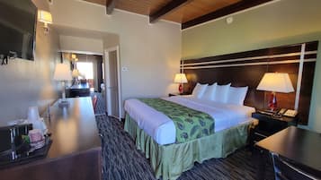 Quarto standard, 1 cama King | 1 quarto, roupas de cama antialérgicas, cofres nos quartos, escrivaninha