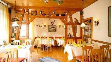 Breakfast and dinner served, Regional cuisine