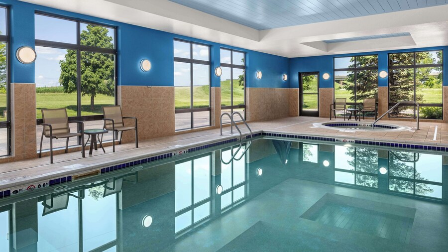Hampton Inn Fairmont
