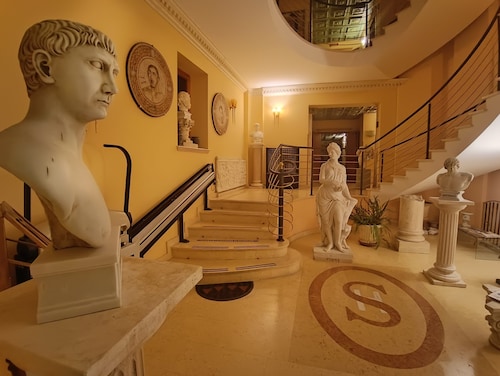 Hotel Seccy Boutique Art & Museum