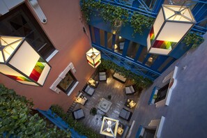 Kawasan tempat duduk lobi