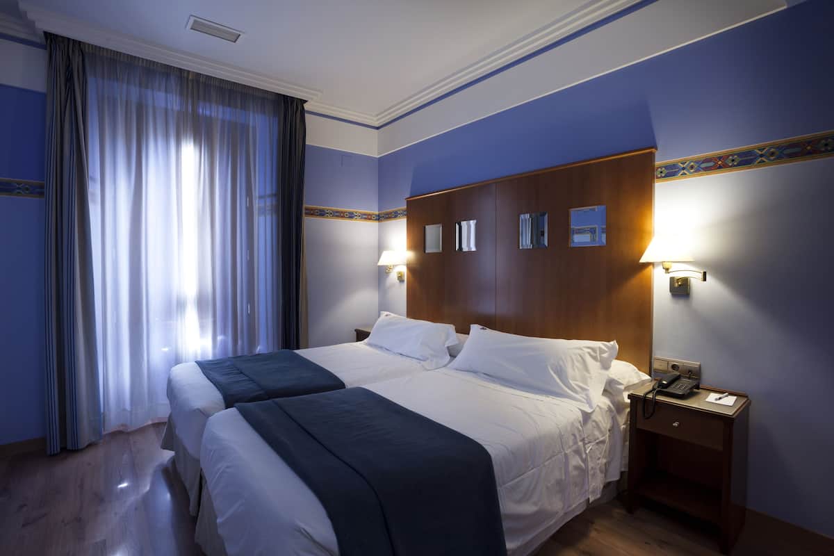 1 chambre, literie de qualité supérieure, couette en duvet d'oie