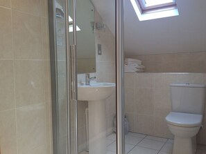 Double Room, Ensuite | Bathroom