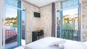 Standard Double Room | Soundproofing, free WiFi, bed sheets