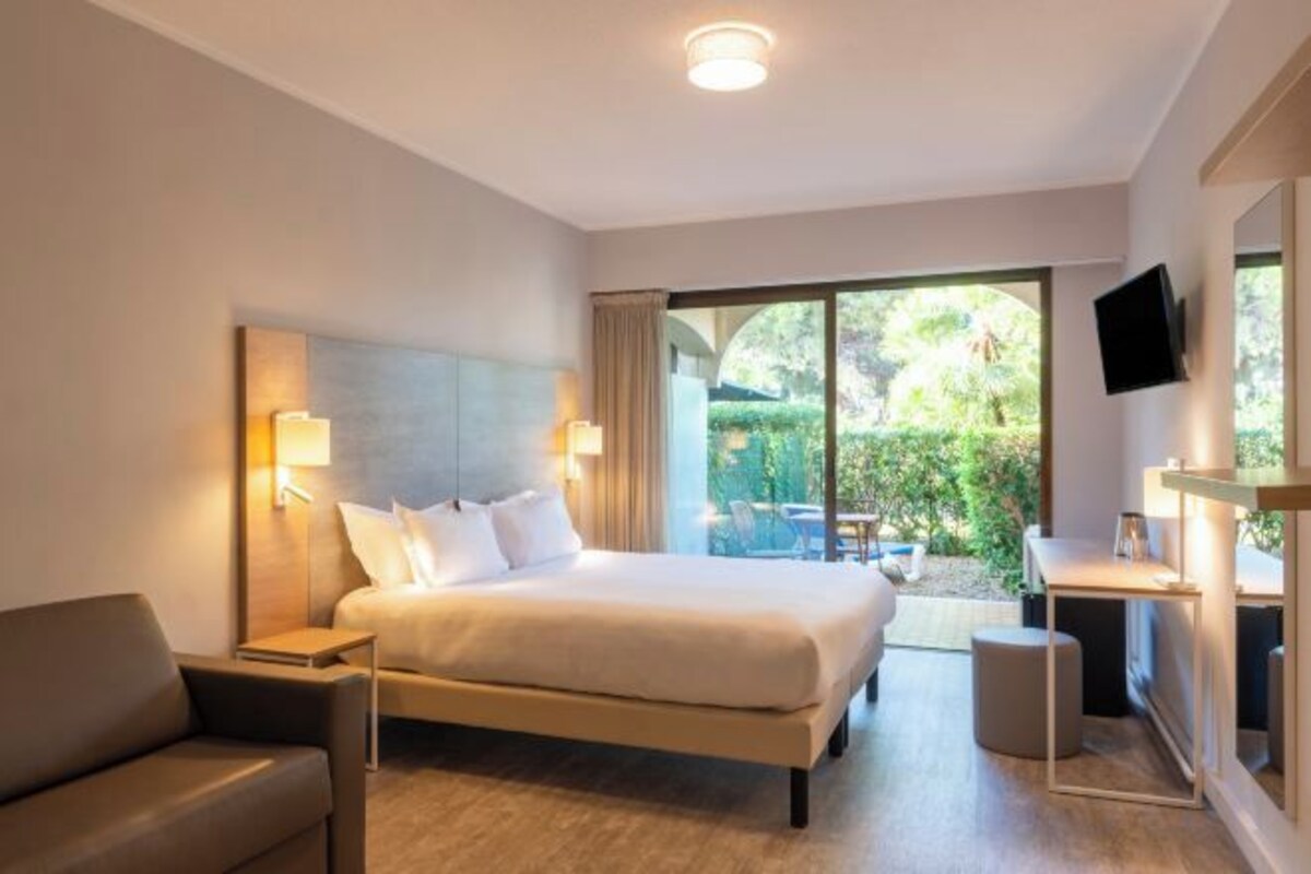 Chambre Double Avec Petit Jardin