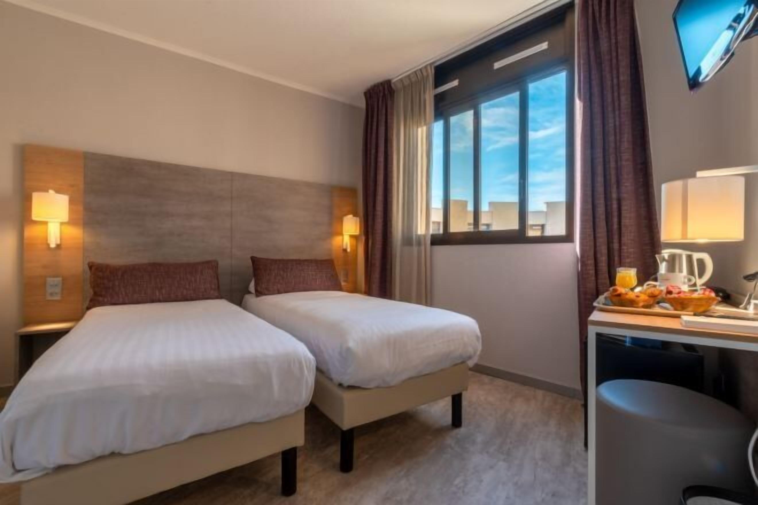 Minibar, in-room safe, desk, laptop workspace