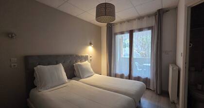 HOTEL RESTAURANT MAS LE CHATELET