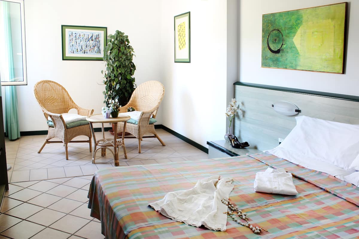 1 bedroom, minibar, in-room safe, desk