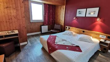 In-room safe, desk, iron/ironing board, free cots/infant beds