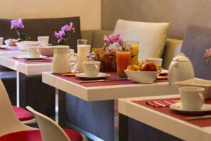Daily continental breakfast for a fee