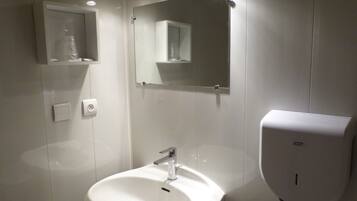 Double Room, 1 Double Bed (with shower) | Bathroom sink