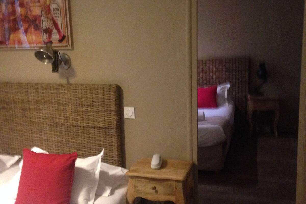 高档床上用品、熨斗/熨板、免费 WiFi