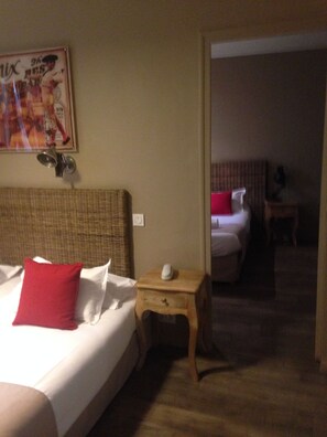 Literie de qualité supérieure, fer et planche à repasser, Wi-Fi gratuit