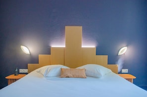 Premium bedding, individually furnished, laptop workspace - Hôtel Impérator (Béziers)