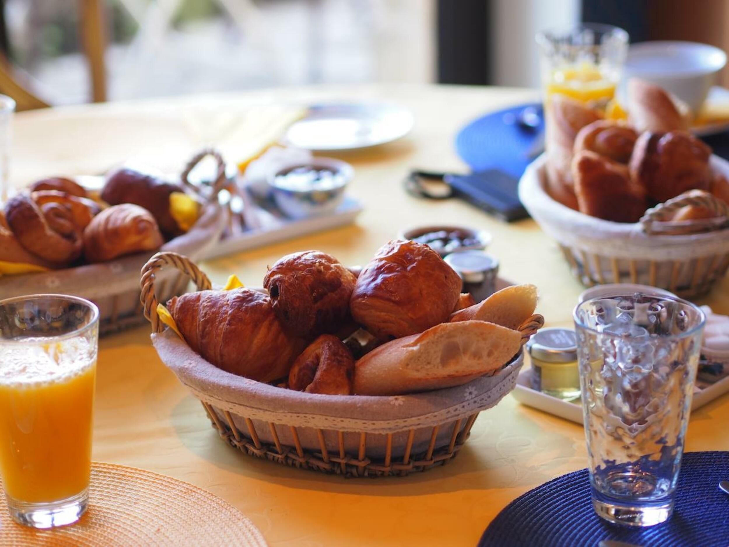 daily continental breakfast for a fee