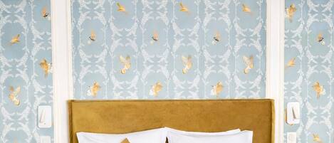 Premium bedding, individually decorated, desk, free WiFi