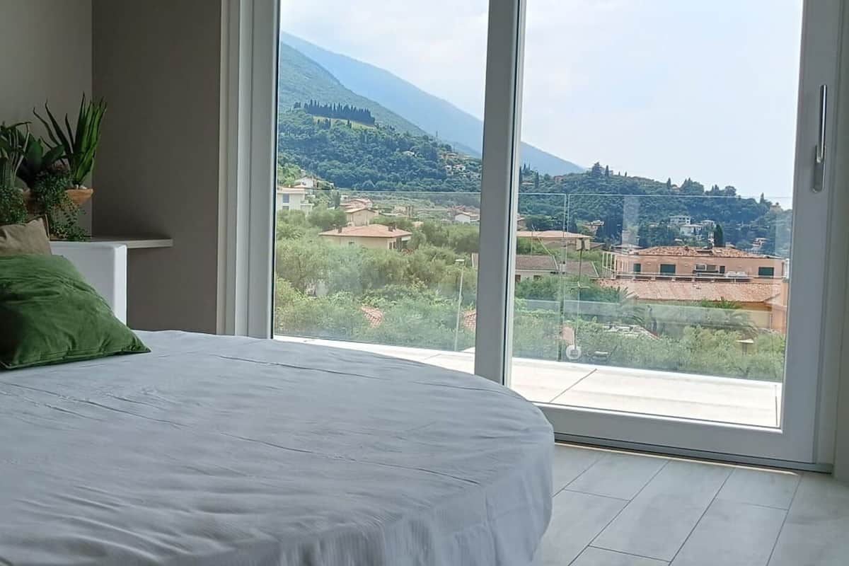 In-room safe, desk, iron/ironing board, free WiFi