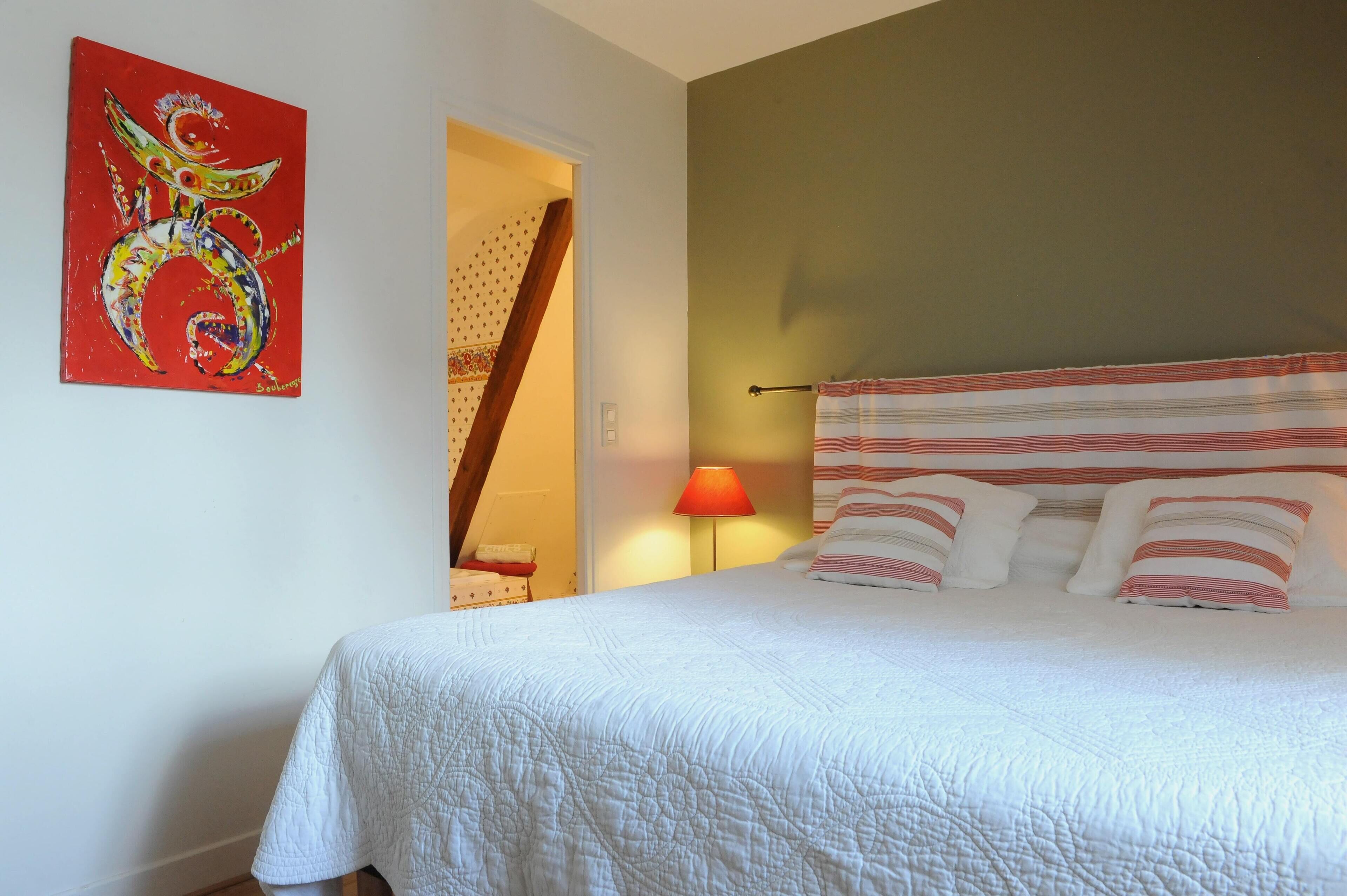 premium bedding, in-room safe, individually decorated