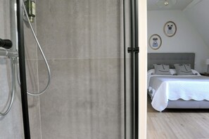 免費梳洗用品、風筒、提供毛巾