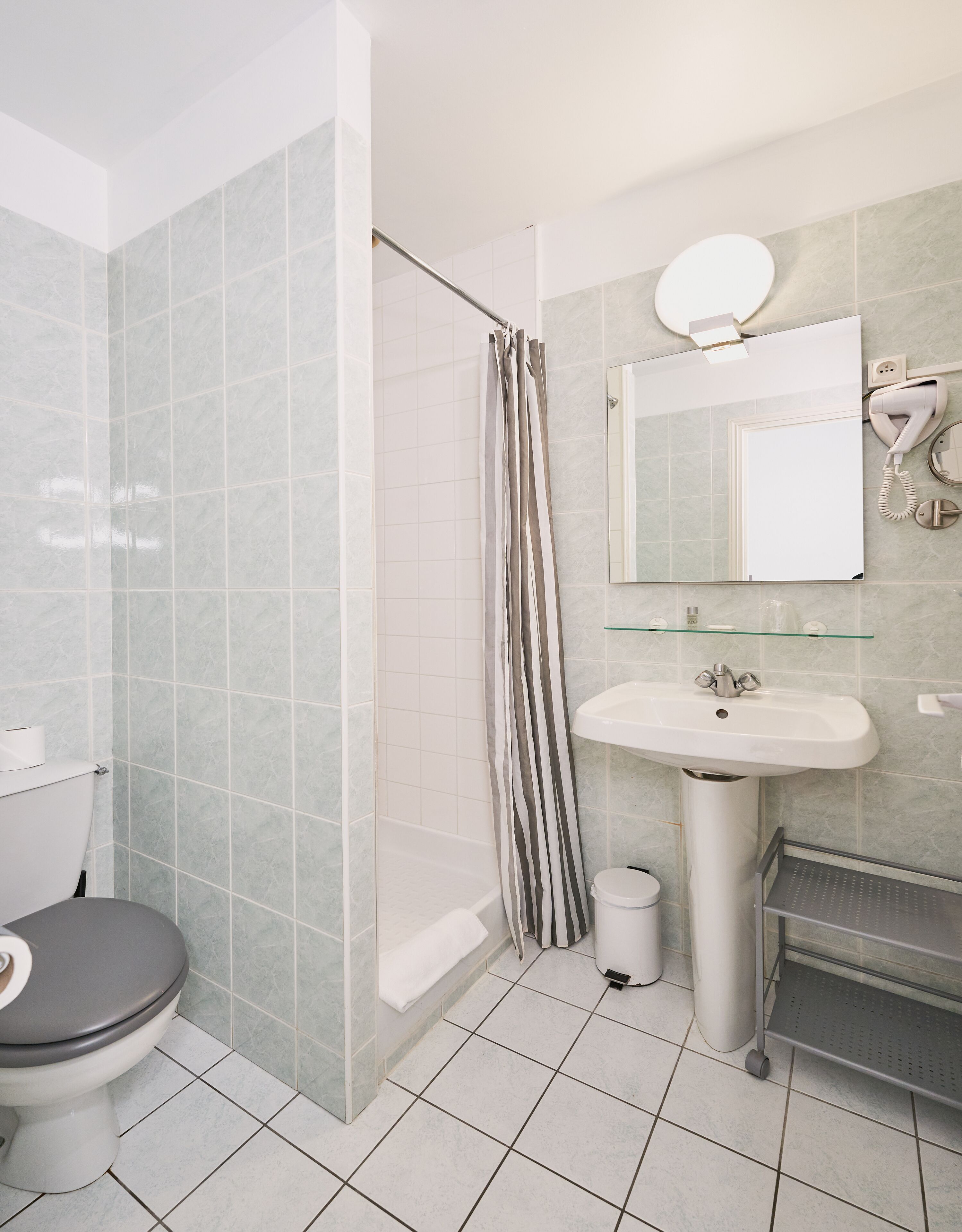 Foto - LOGIS Hôtel Du Théâtre